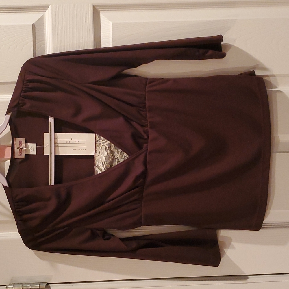 Fashion 2 Fashion lace trim blouse, Small NWT